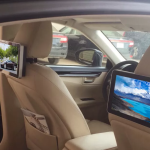 SYN 10.1 Inch HD Dual Core Taxi Digital Signage , Car Headrest Digital Advertising Screens