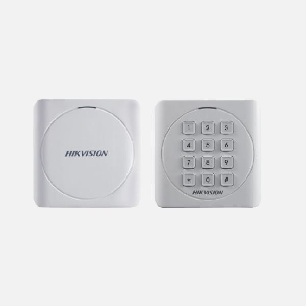 Cititor card Hikvision DS-K1801E, citeste carduri RFID EM 125Khz, distanta citire: 50mm, comunicare: Wiegand 26/34 protocol, indicator LED de stare si alimentare; alimentare: 12VDC, IP65, dimensiuni: 87 × 87 × 13.3mm (DS-K1801E)