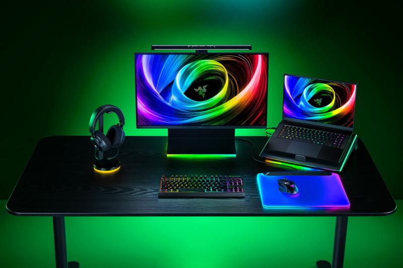 Tastatura wireless Razer Blackwidow V4 TKL HyperSpeed, switch Razer™ Mechanical Switches Gen-3 (Tactile), iluminare Razer™ Chroma RGB, pana la 980 ore autonomie, negru (RZ03-05480100-R3M1)