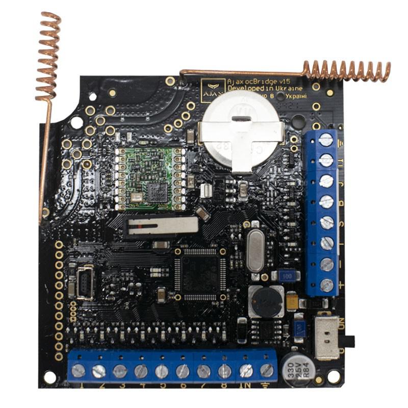 "Modul receptor integrare detectori AJAX in centrala cablata, 8 zone - AJAX; Preluare detectori AJAX pentru integrare in centrala cablata sau hibrida, configurare intuitiva PC; Dispozitive conectate: 99, Zone alarma: 8, Zone service: 5; Tip bucla: NO/NC, EOL, 2EOL; Timp alarmare: 0.15 s; Frecventa (AJAX OCBRIDGE PLUS)