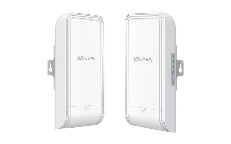 Kit Wireless Bridge Hikvision DS-3WF02-5AC/D 5Ghz 867Mbps 5KM, pana la 5km transmisie wireless, 867 Mbps 802.11ac wireless bridge, Built-in 12 dBi 2 x 2 MIMO antenna, Standard PoE, 2 × 10/100 Mbps RJ45 ports, dimensiuni: 90.8 mm × 187.87 mm × 57.87 mm, greutate: 0.26kg. (DS-3WF02-5AC/D)